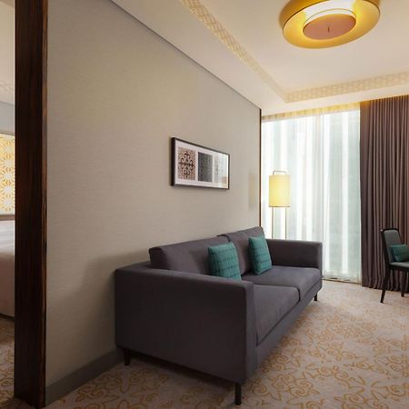Sheraton Astana Hotel Exterior photo A suite at the hotel