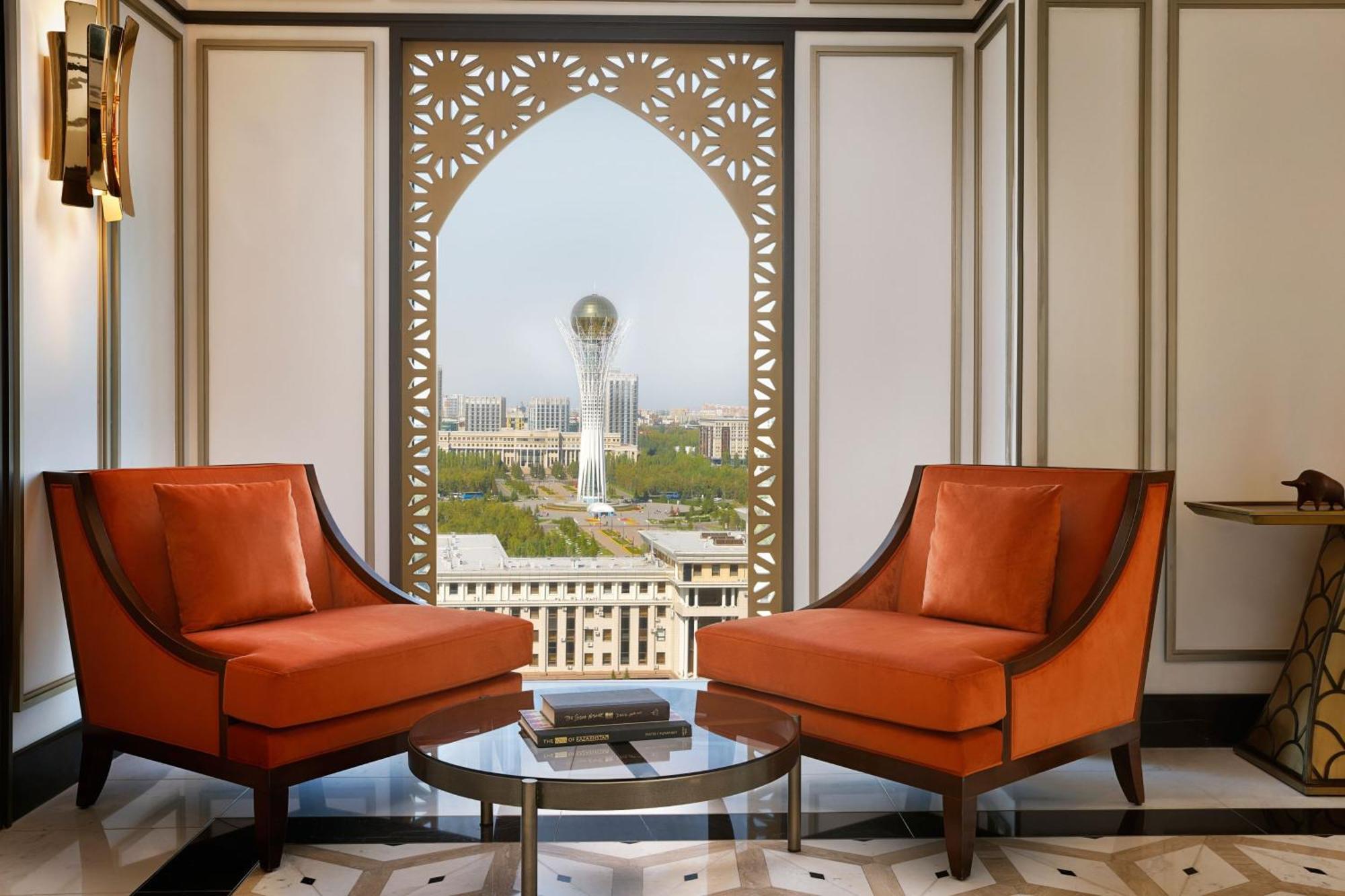 Sheraton Astana Hotel Exterior photo A view of the Bayt Al Mubarak from the hotel