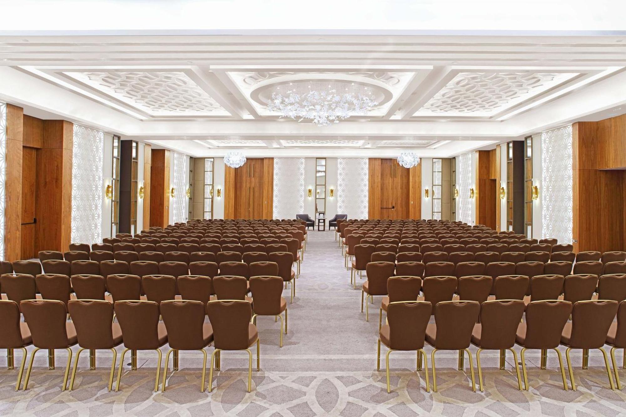 Sheraton Astana Hotel Exterior photo The ballroom