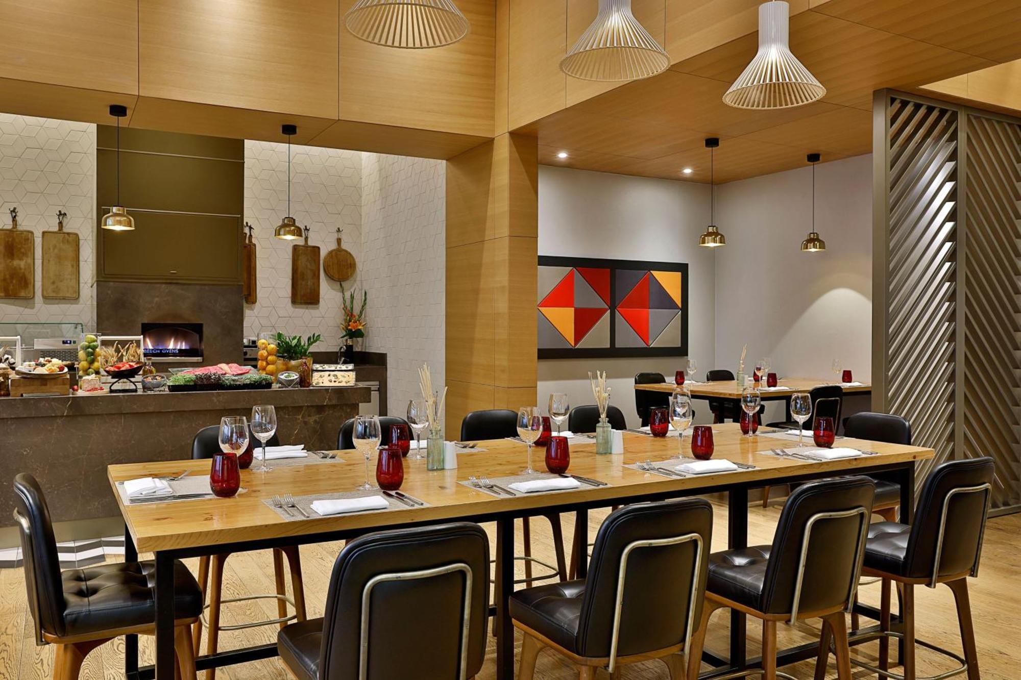 Sheraton Astana Hotel Exterior photo The Kitchen