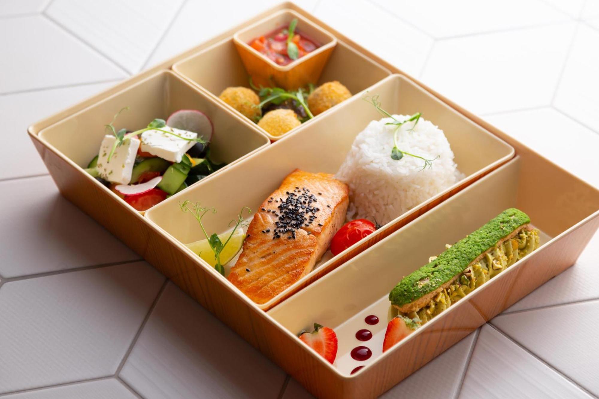 Sheraton Astana Hotel Exterior photo A bento box