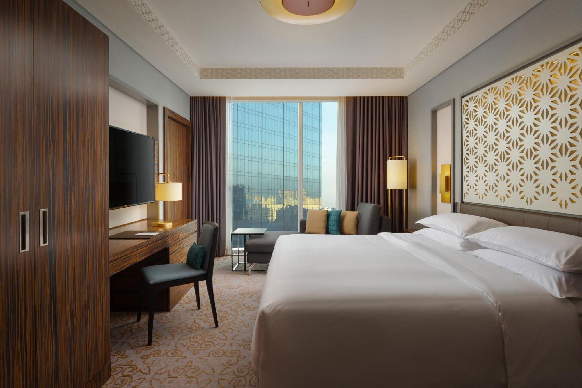 Sheraton Astana Hotel Exterior photo Deluxe Room