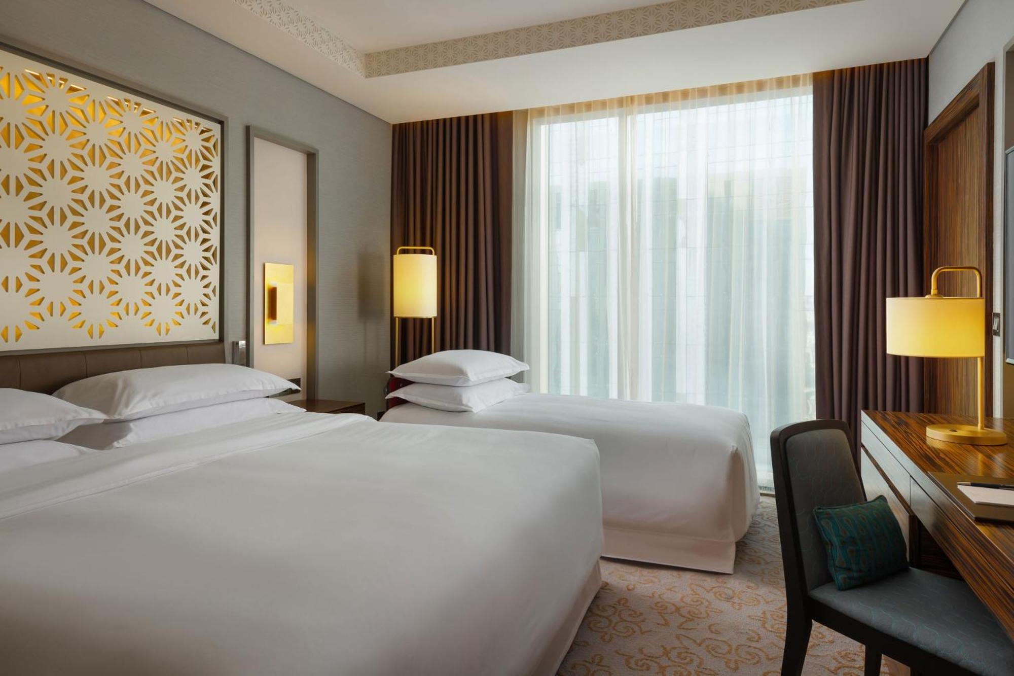 Sheraton Astana Hotel Exterior photo Deluxe room