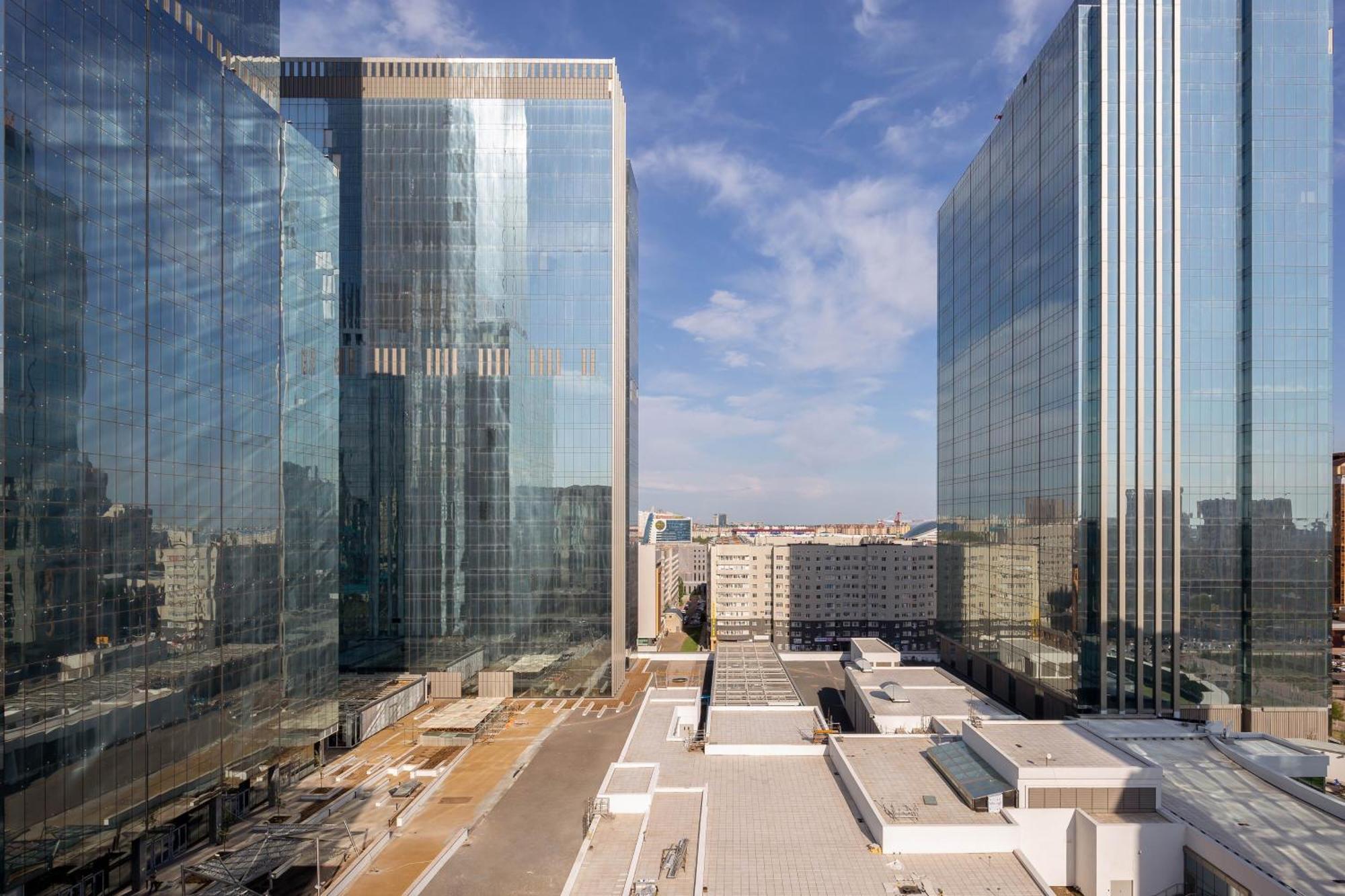 Sheraton Astana Hotel Exterior photo
