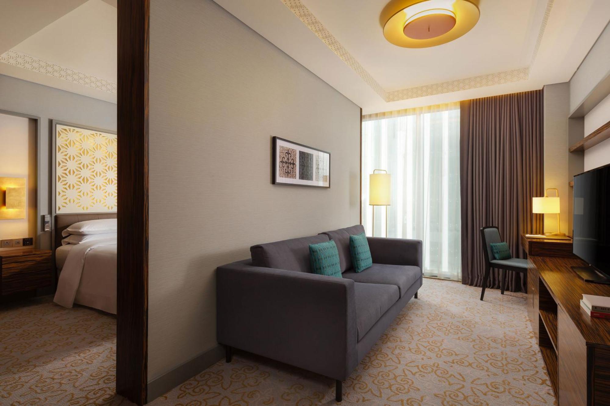 Sheraton Astana Hotel Exterior photo A suite at the hotel